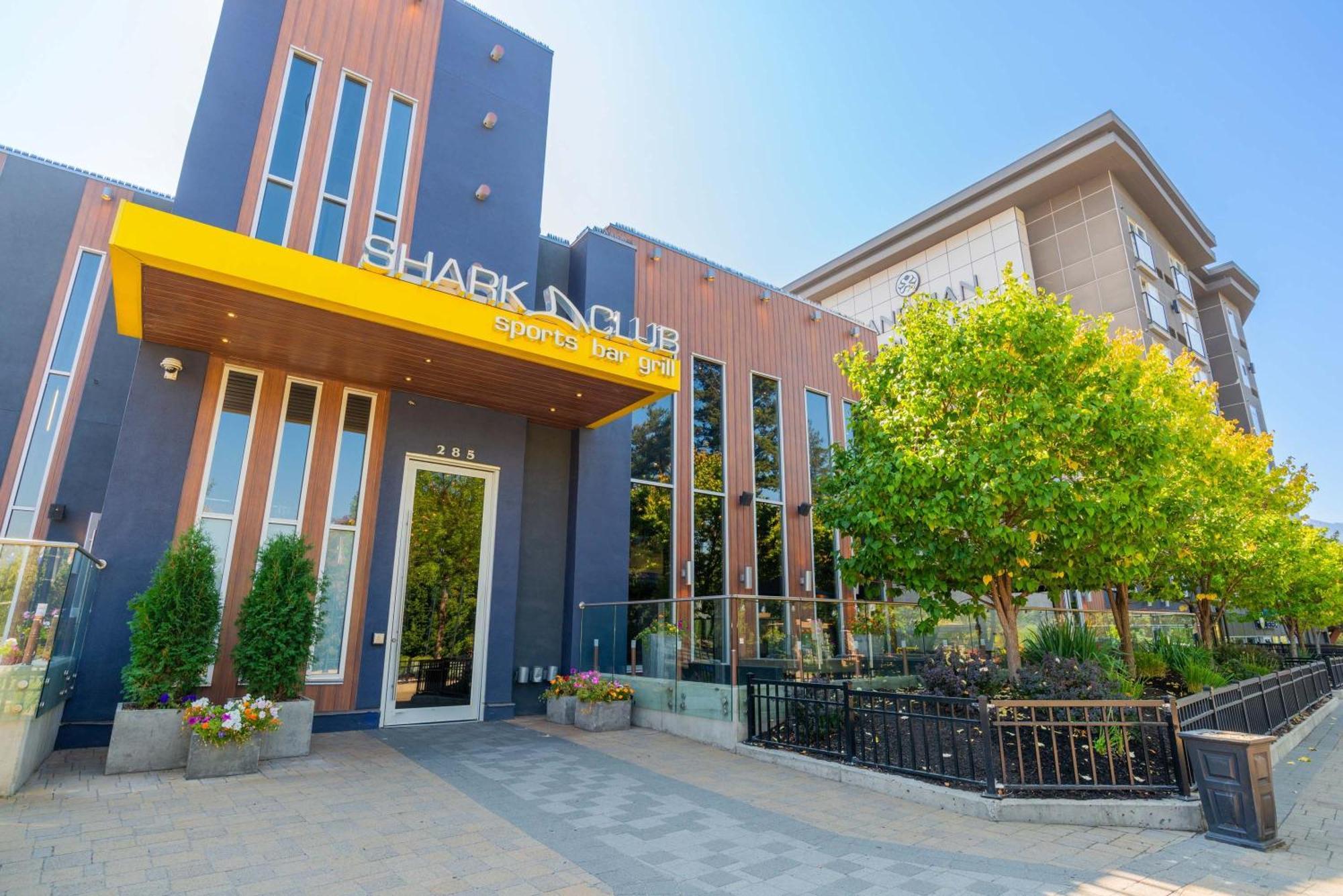 Sandman Signature Kamloops Hotel Екстериор снимка