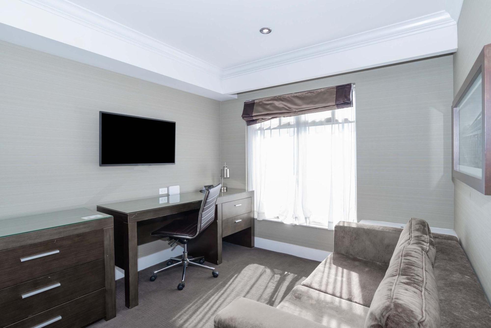 Sandman Signature Kamloops Hotel Екстериор снимка