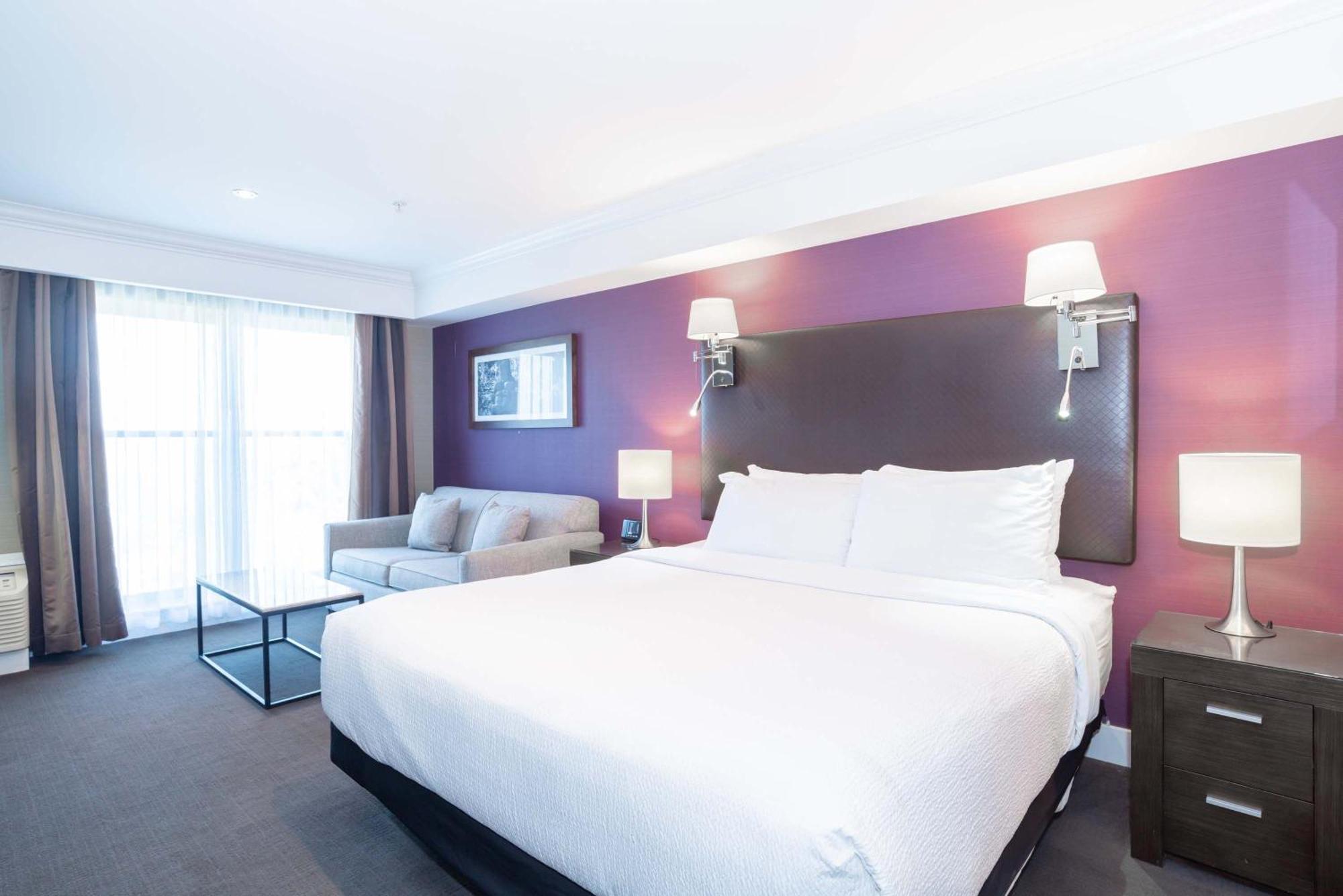 Sandman Signature Kamloops Hotel Екстериор снимка